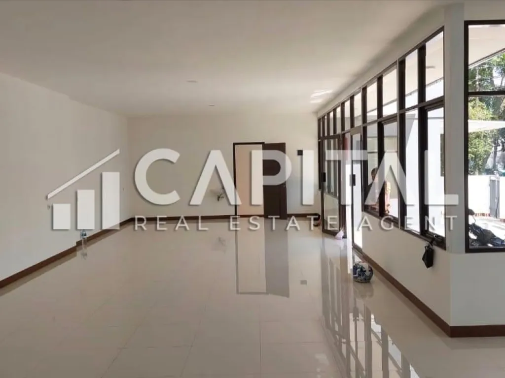 Bangunan baru! Jual ruang usaha 2 lantai di Jalan Sangkuriang Cimahi | iklanova.com