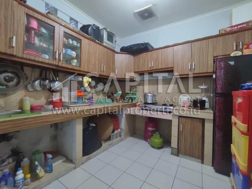 Best deal! Jual rumah strategis 2 lantai di Kurdi - Moh.Toha Bandung Kota | iklanova.com