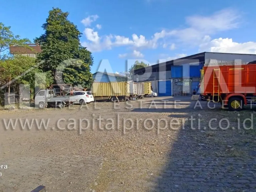 Hitung tanah! Jual lahan luas dan bangunan di mainroad Mohammad Toha Bandung Kota | iklanova.com