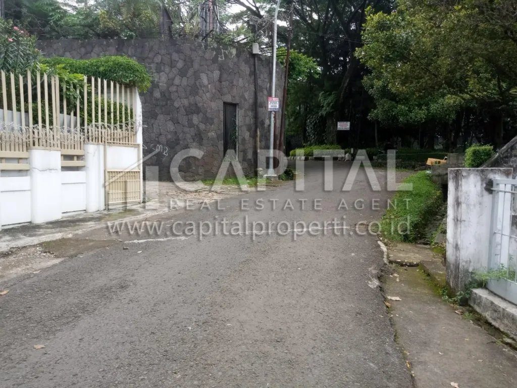 Hitung tanah! Jual rumah di tengah Bandung Kota sayap Cihampelas | iklanova.com