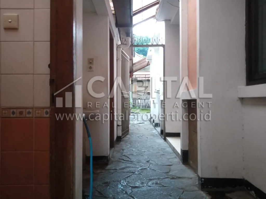 Hitung tanah! Jual rumah usaha di Cihampelas - Setiabudi Bandung | iklanova.com