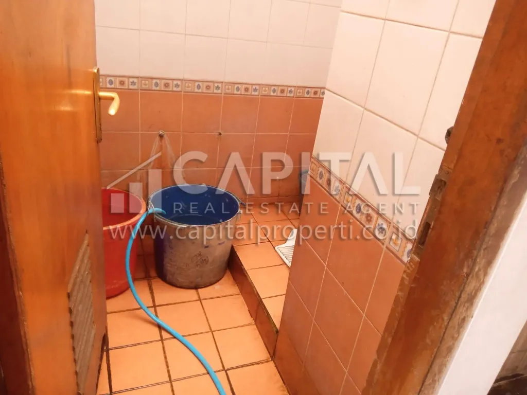 Hitung tanah! Jual rumah usaha di Cihampelas - Setiabudi Bandung | iklanova.com