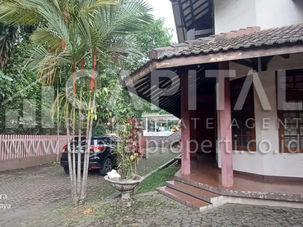 Hitung tanah! Rumah 2 lantai strategis di mainroad Gegerkalong Hilir Bandung Kota | iklanova.com