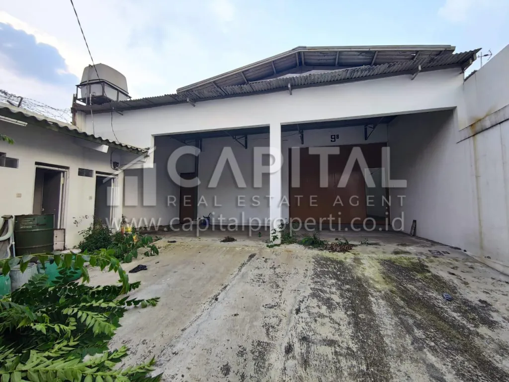 Jual bangunan gudang konstruksi baja di lokasi strategis kawasan industri pusat kota | iklanova.com