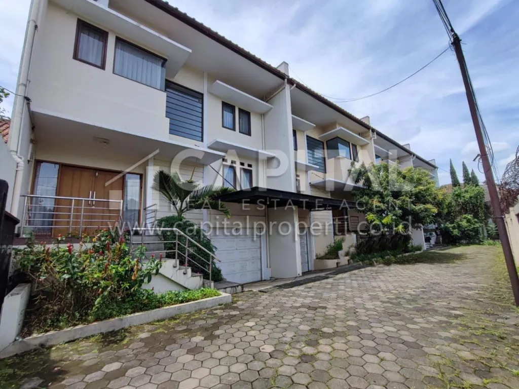 Jual cepat 2 rumah minimalis di area Kumala Garden sayap Pasteur Bandung (Unit C & D) | iklanova.com