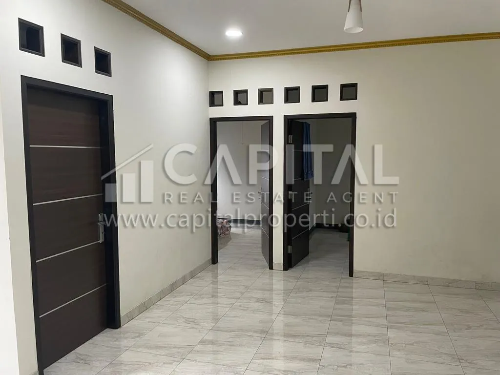 Jual cepat ruang usaha 2 lantai di Jalan Kolonel Rahmat Purwakarta | iklanova.com