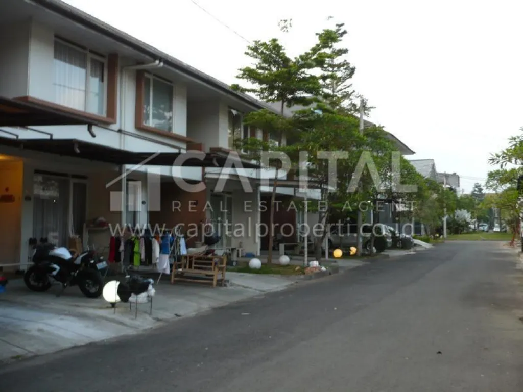 Jual cepat rumah 2 lantai di Istana Regency Sudirman Bandung | iklanova.com