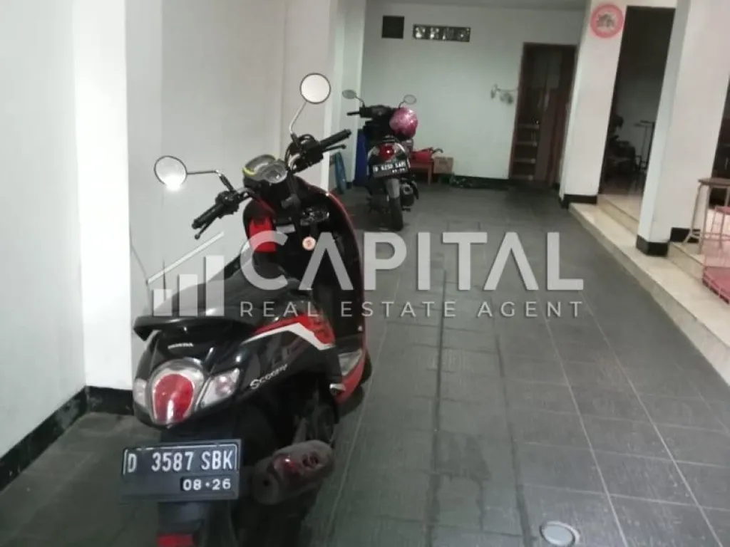 Jual cepat! Rumah 3 lantai dengan view bagus di Permata Cimahi | iklanova.com