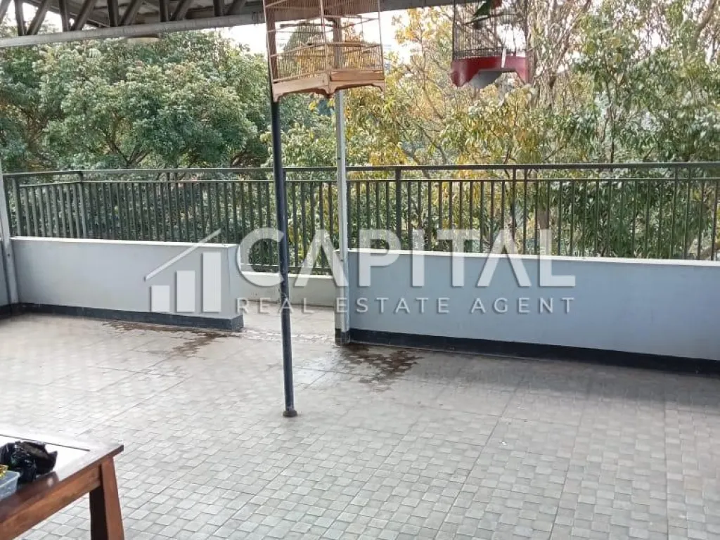 Jual cepat! Rumah 3 lantai dengan view bagus di Permata Cimahi | iklanova.com