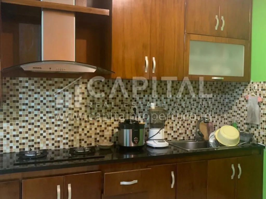 Jual cepat rumah bagus 2 lantai di Bekasi | iklanova.com