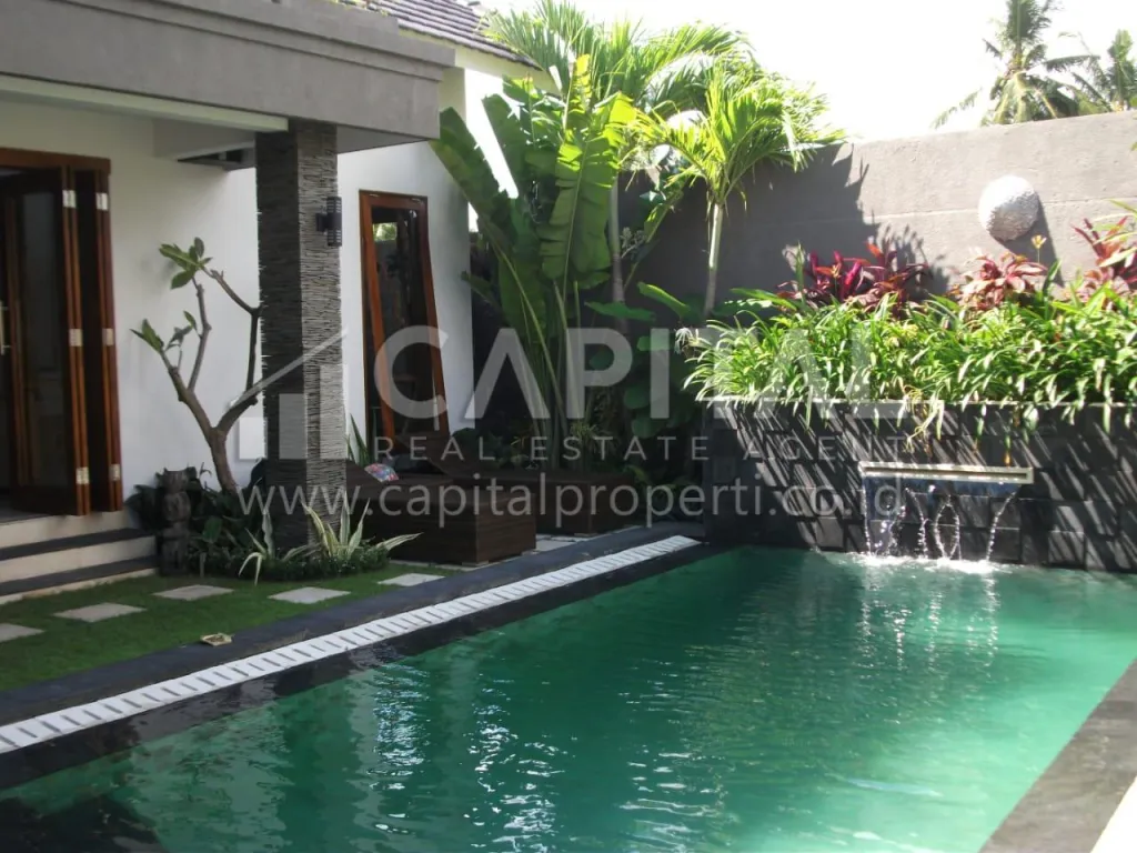 Jual cepat villa cantik dengan kolam renang di Canggu Bali | iklanova.com