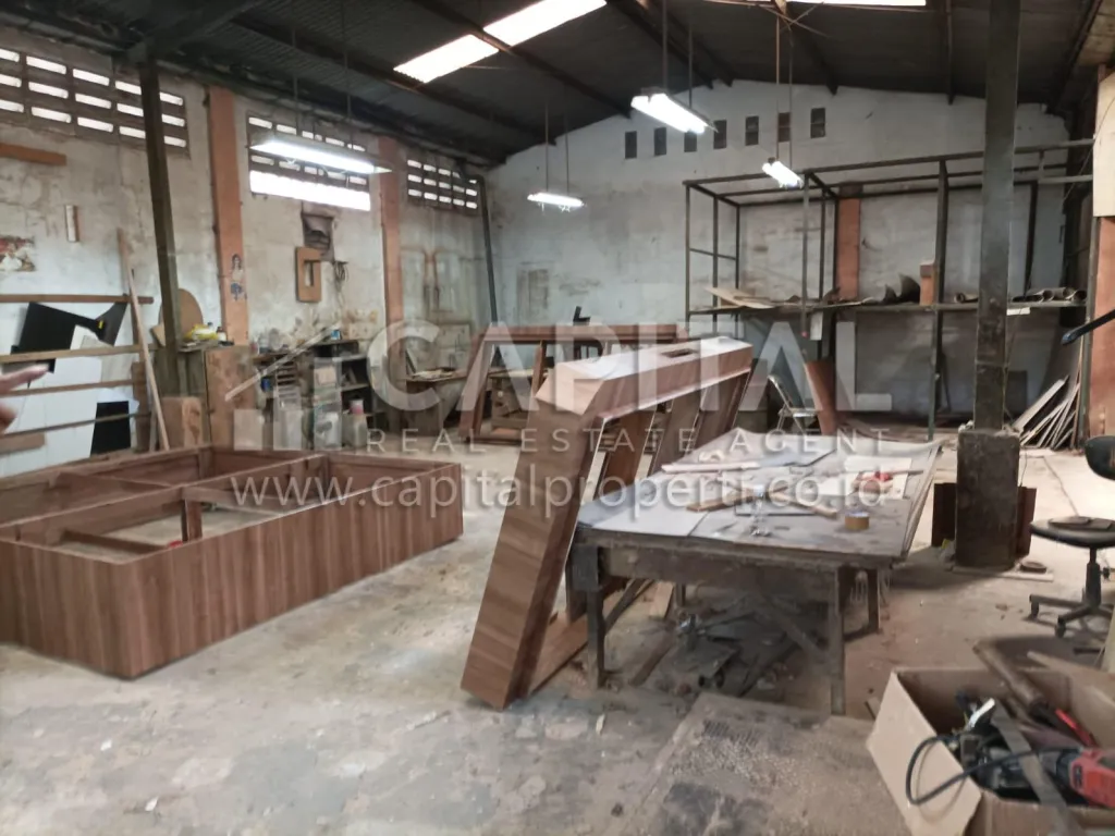 Jual gudang dan kantor strategis di Gunung Batu dekat Tol Pasteur Bandung | iklanova.com