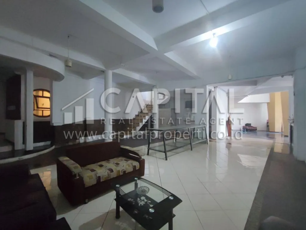 Jual hotel/penginapan strategis di Kawasan Wisata Lembang | iklanova.com