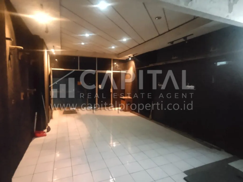 Jual ruko 4 lantai di Kebon Jati Bandung | iklanova.com