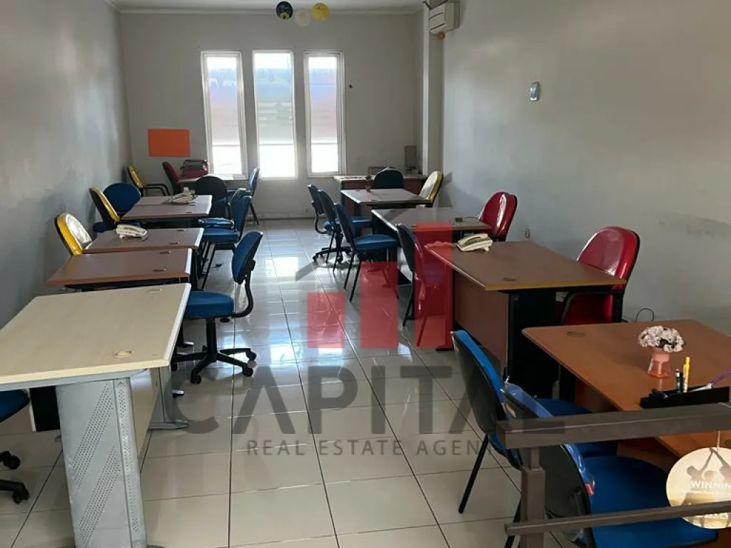 Jual ruko strategis 3.5 lantai di Kebonjati Bandung | iklanova.com