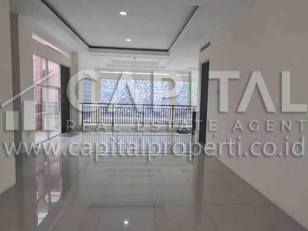 Jual rumah 2 lantai + basement di Setraduta Bandung Kota | iklanova.com