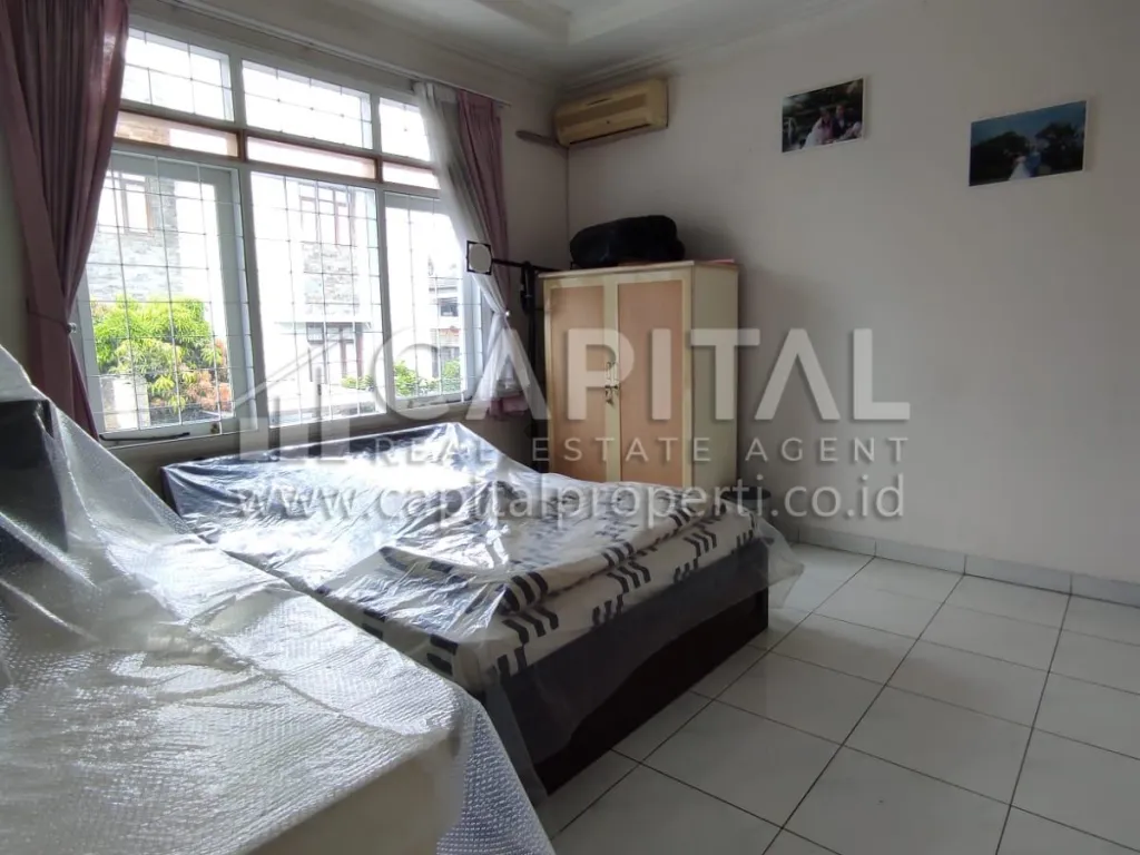 Jual rumah 2 lantai, cantik, modern dan terawat di Setra Indah Bandung | iklanova.com