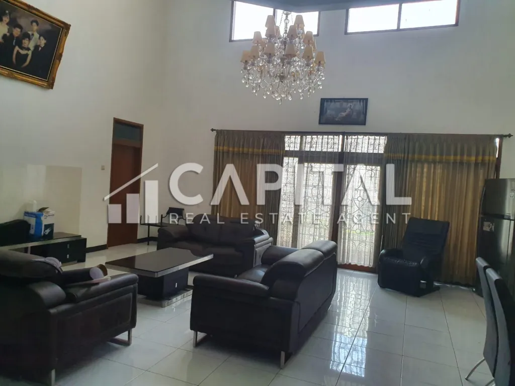 Jual rumah 2 lantai daerah Kembar Mas | iklanova.com