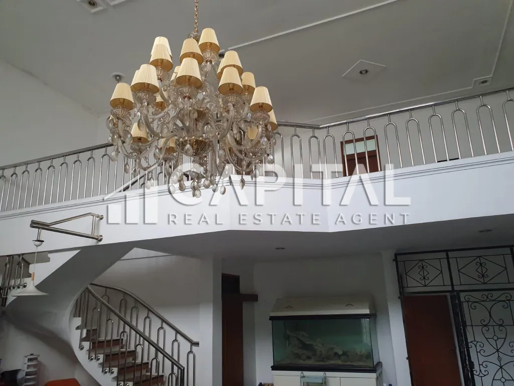 Jual rumah 2 lantai daerah Kembar Mas | iklanova.com