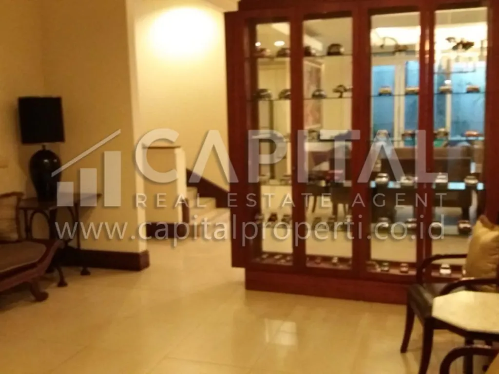 Jual rumah 2 lantai di Batununggal Indah Bandung Kota | iklanova.com