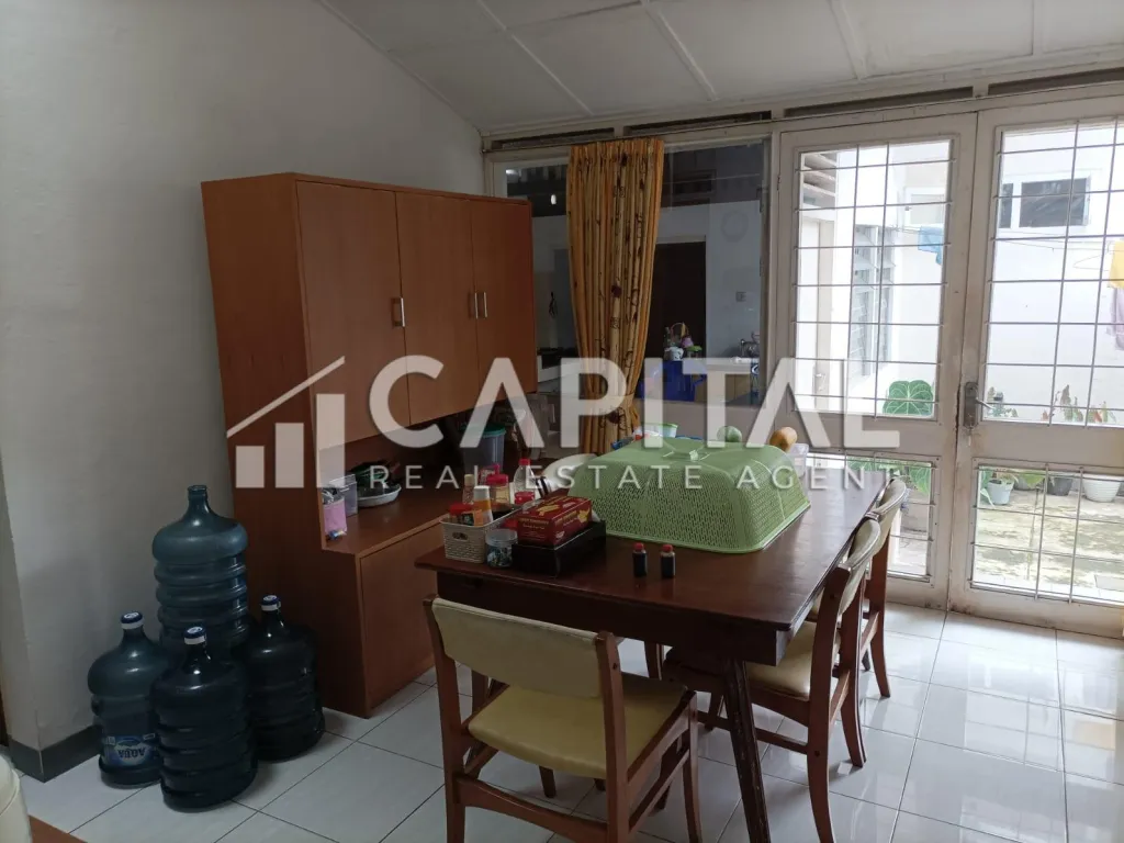 Jual rumah 2 lantai di Dago Bandung | iklanova.com