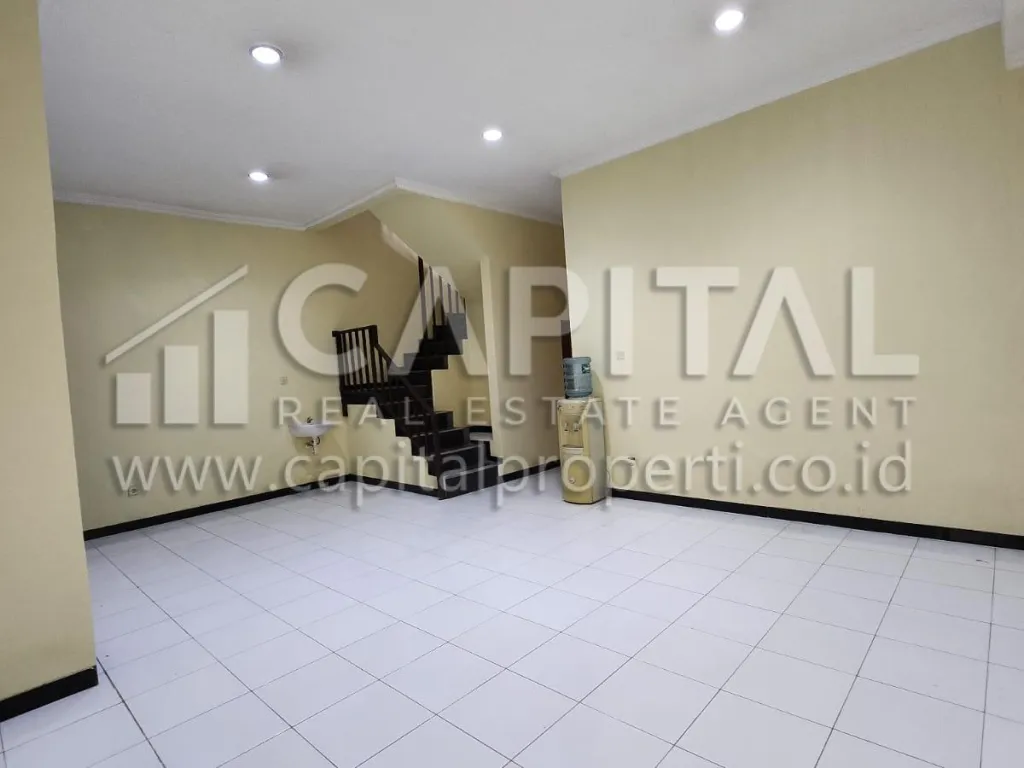 Jual rumah 2 lantai di Mekarwangi bandung | iklanova.com