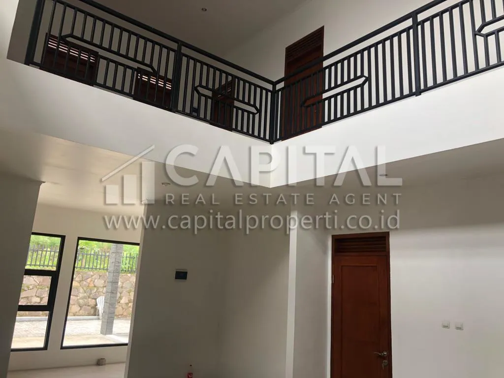 Jual rumah 2 lantai di Setiabudi Regency Bandung | iklanova.com