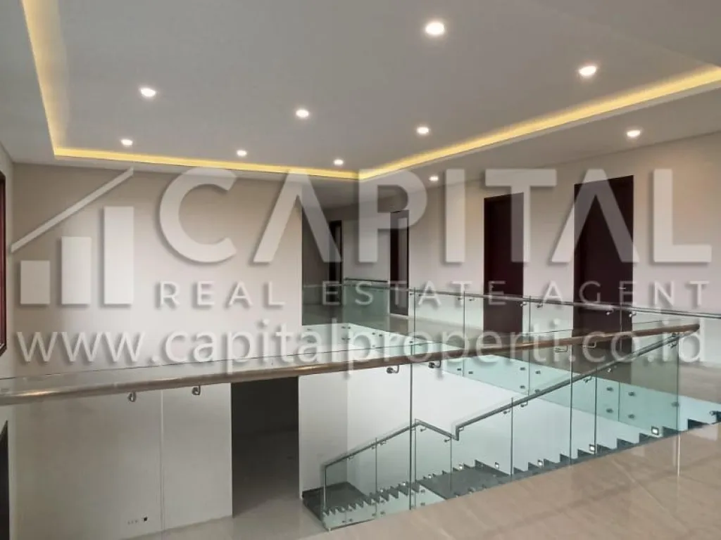 Jual rumah 2 lantai di Setraduta Bandung Kota | iklanova.com