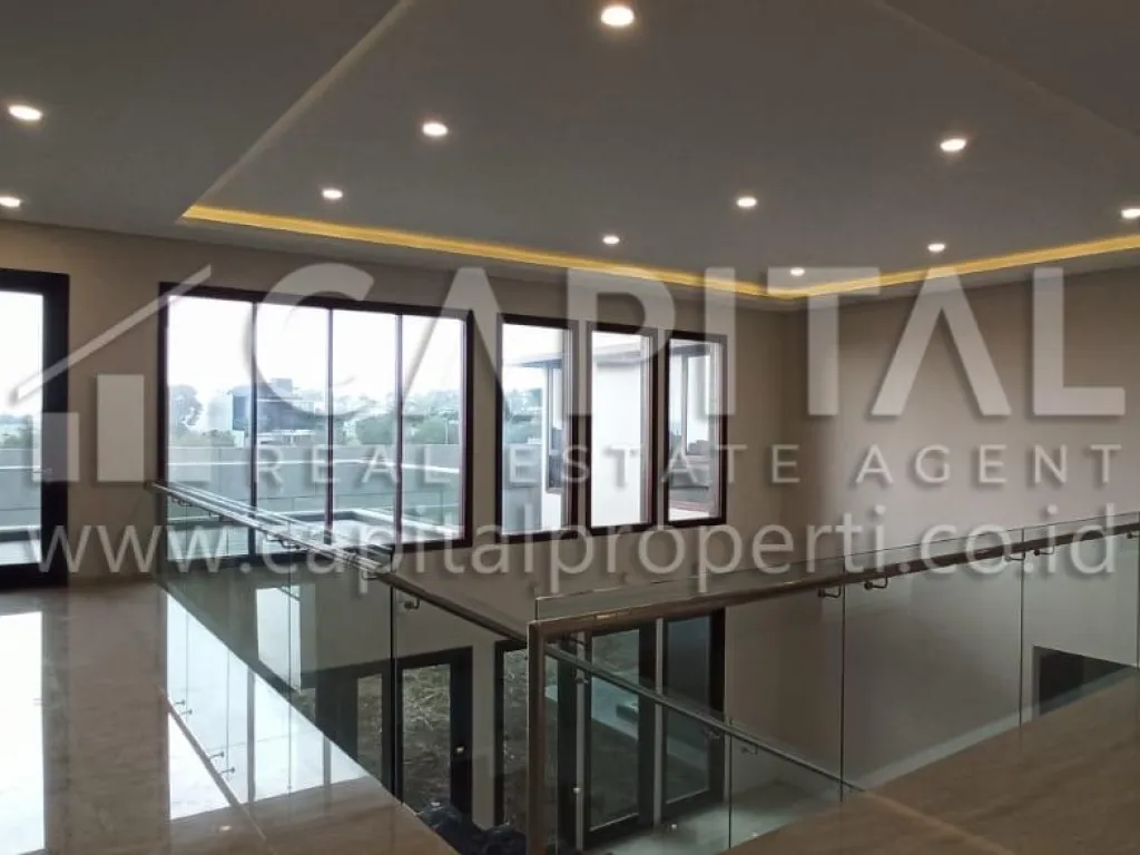 Jual rumah 2 lantai di Setraduta Bandung Kota | iklanova.com