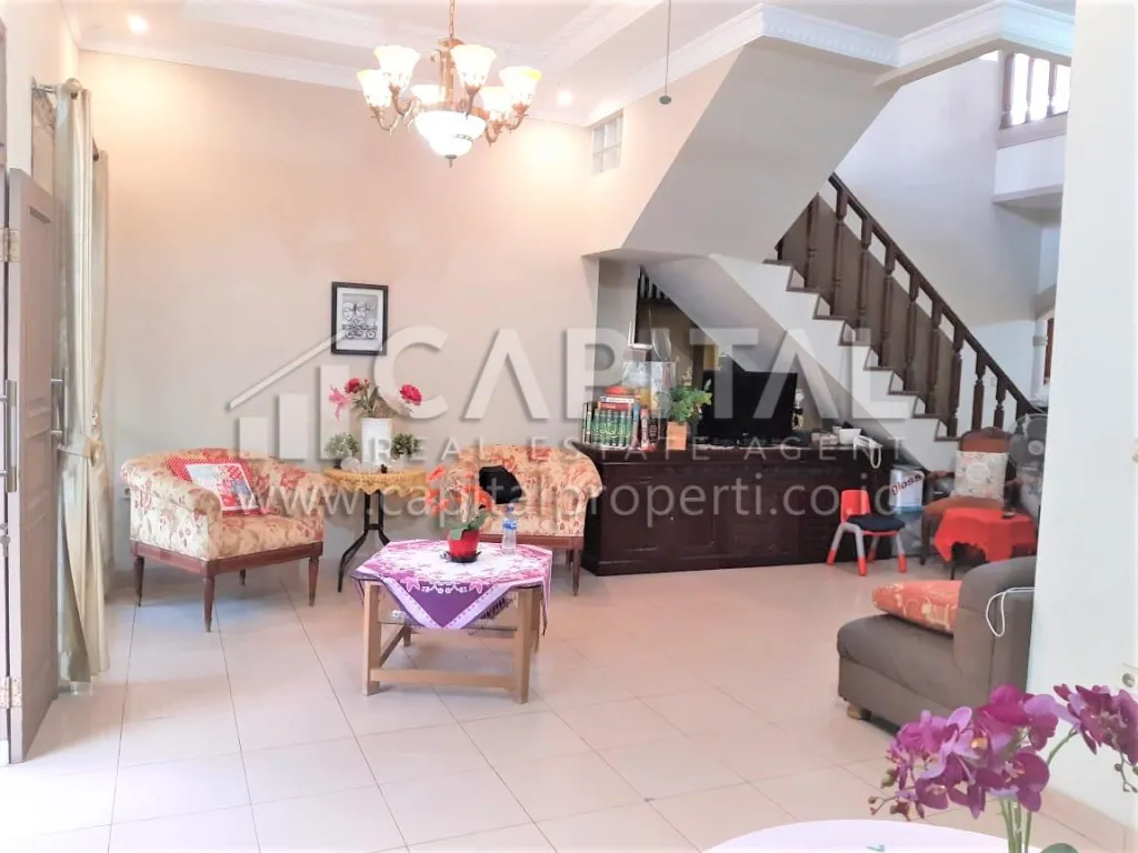 Jual rumah 2 lantai di Tangkot Joglo Jakarta Barat | iklanova.com