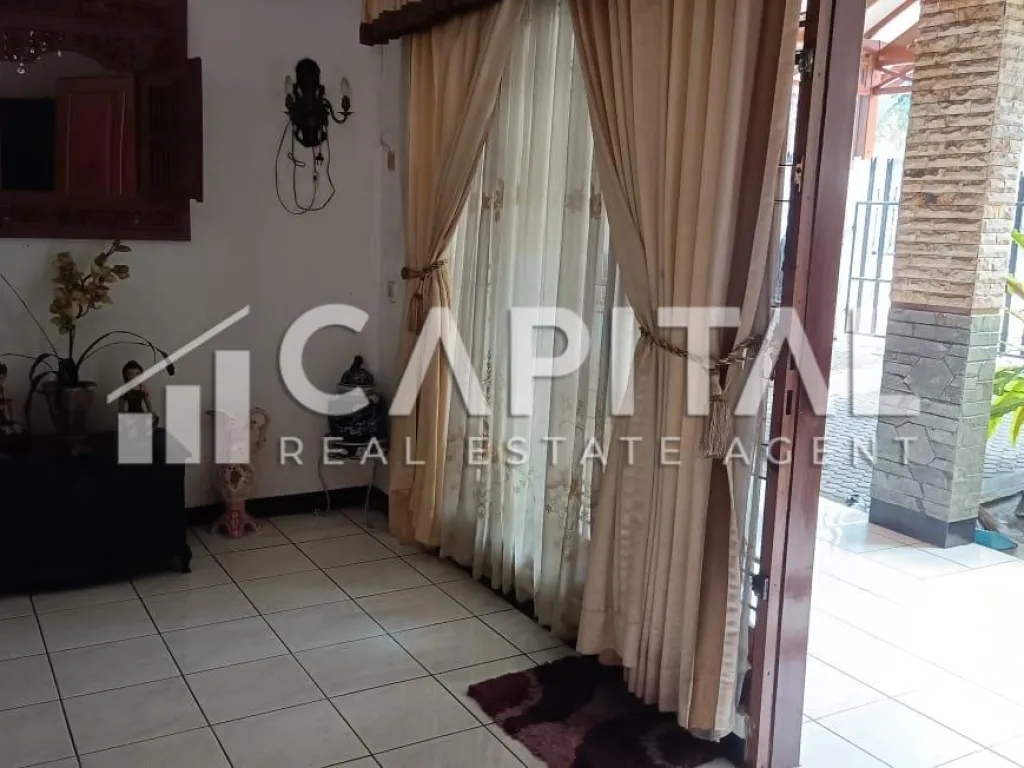 Jual rumah 2.5 lantai + basement di sayap Pasteur | iklanova.com