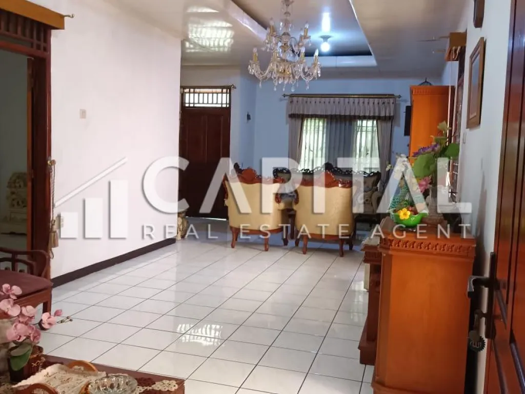 Jual rumah 2.5 lantai + basement di sayap Pasteur | iklanova.com