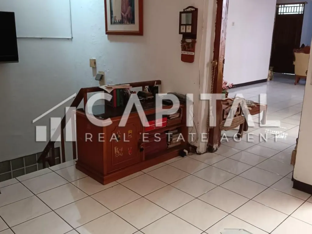 Jual rumah 2.5 lantai + basement di sayap Pasteur | iklanova.com