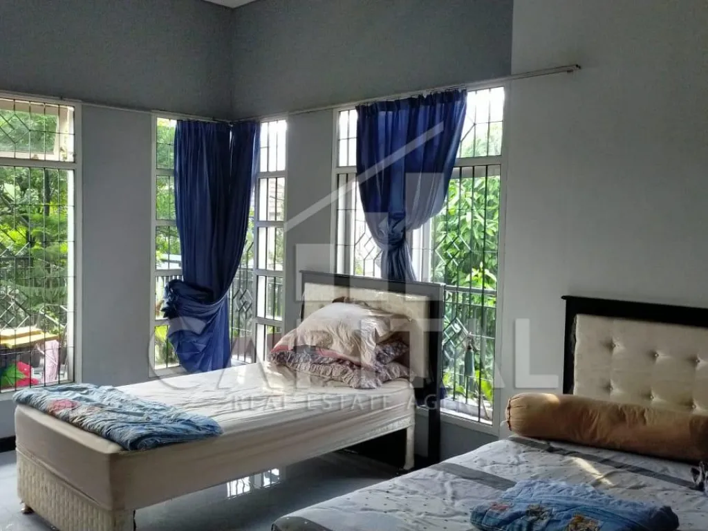 Jual rumah 3 lantai di Kembar Mas Bandung | iklanova.com