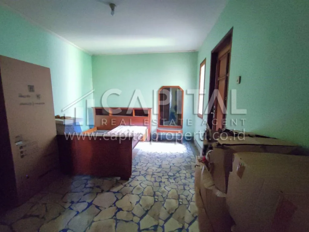 Jual rumah artistik 2.5 lantai di Gegerkalong Bandung | iklanova.com