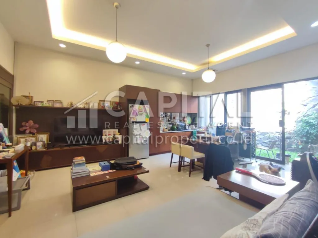 Jual rumah asri di Jalan Tampomas area Gatot Subroto Bandung Kota | iklanova.com