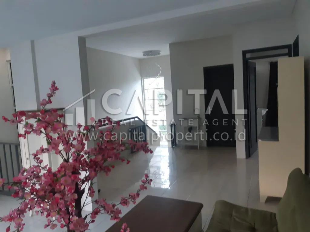 Jual rumah bangunan baru 2 lantai di Tatar Jingga Kota Baru Parahyangan | iklanova.com