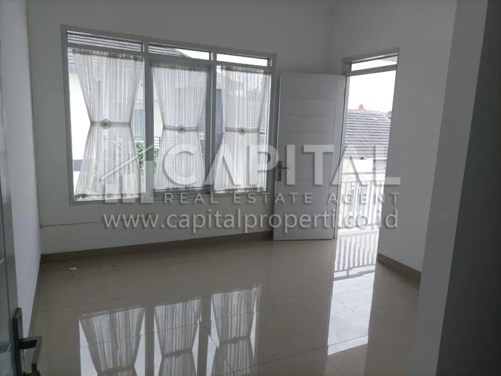 Jual rumah baru 2 lantai di Bukit Ligar Bandung | iklanova.com