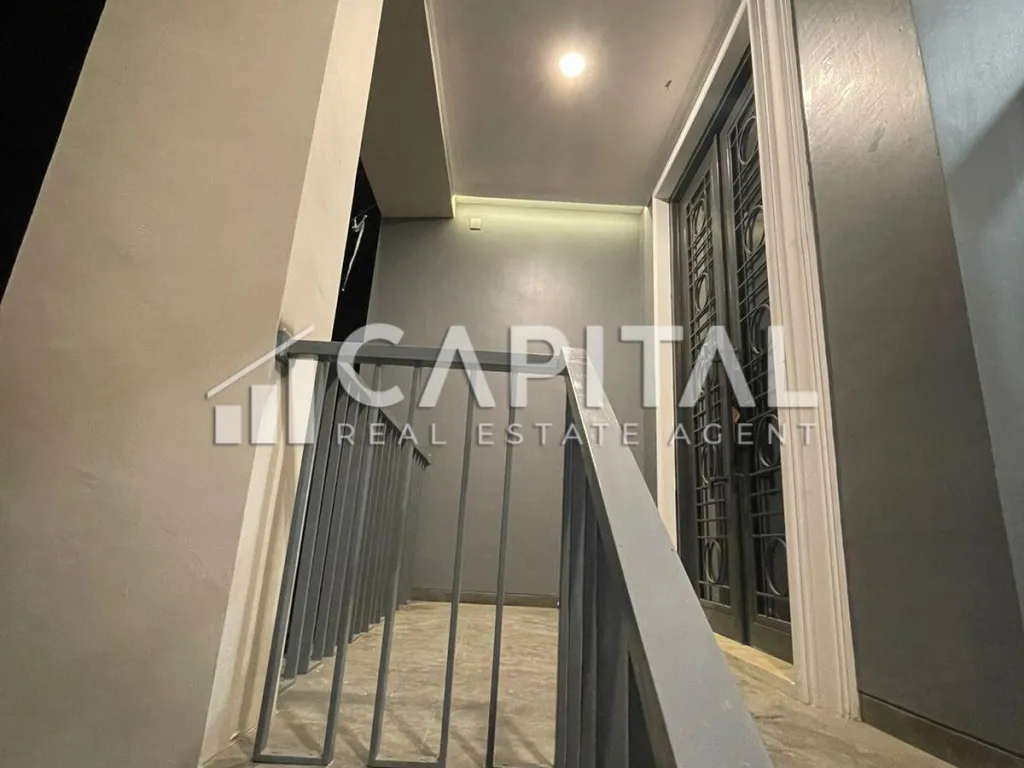 Jual rumah baru 2.5 lantai di Royal View Residence Bandung | iklanova.com