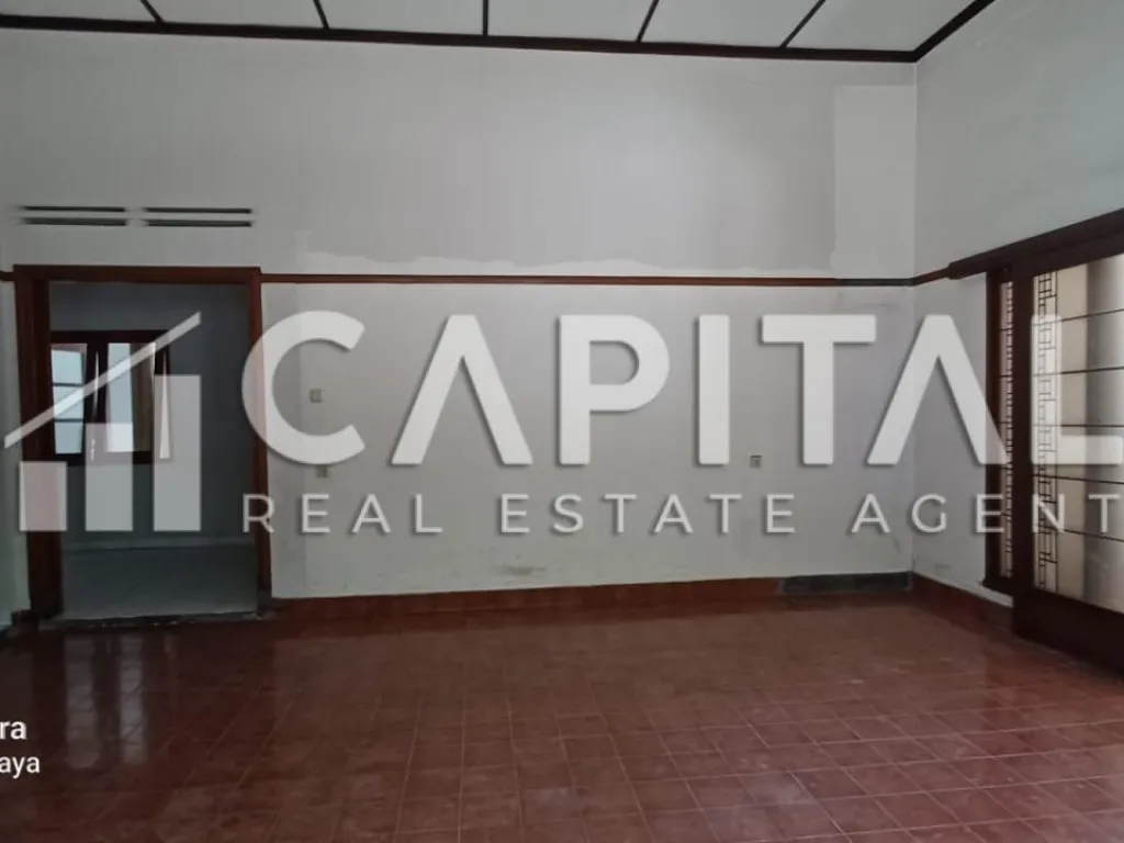 Jual rumah Belanda terawat 1.5 lantai di sayap Riau Bandung | iklanova.com