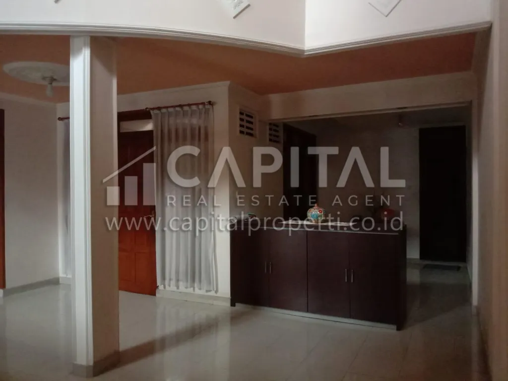 Jual rumah cantik 2 lantai di sayap Buahbatu Bandung Kota | iklanova.com