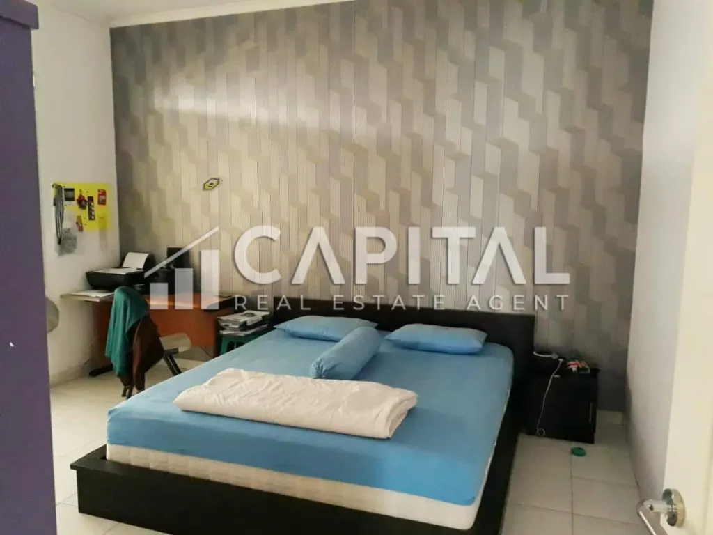 Jual rumah cantik 2 lantai + rooftop di Komplek Permata Cimahi | iklanova.com