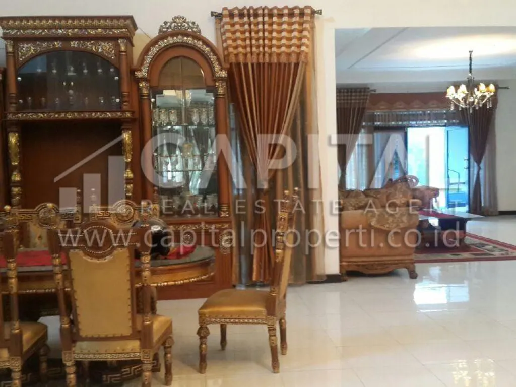 Jual rumah cantik 2 lantai siap huni di area Buahbatu Bandung | iklanova.com