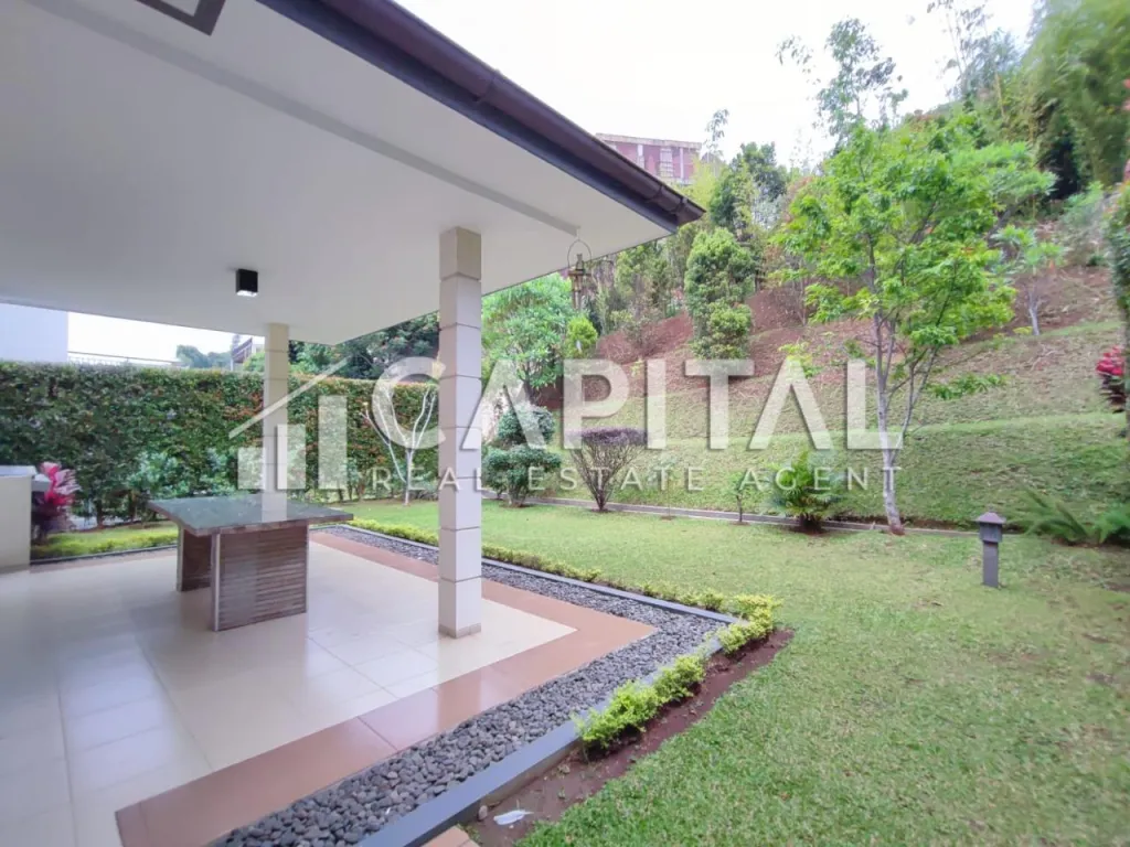 Jual rumah cantik view Bandung di Resort Dago Pakar | iklanova.com