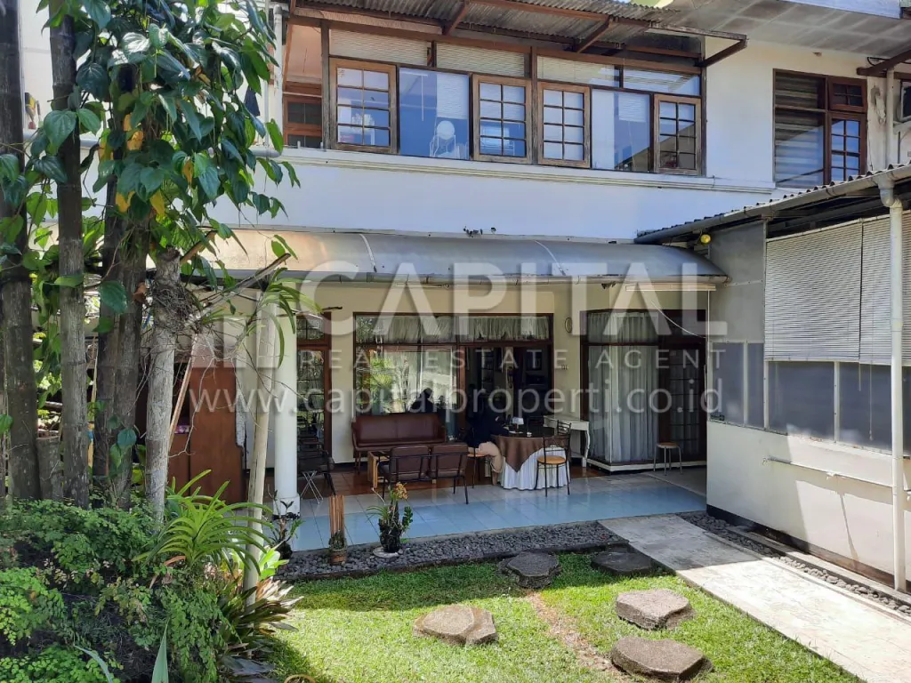 Jual rumah dan paviliun di kawasan elite Setrasari Bandung Kota | iklanova.com