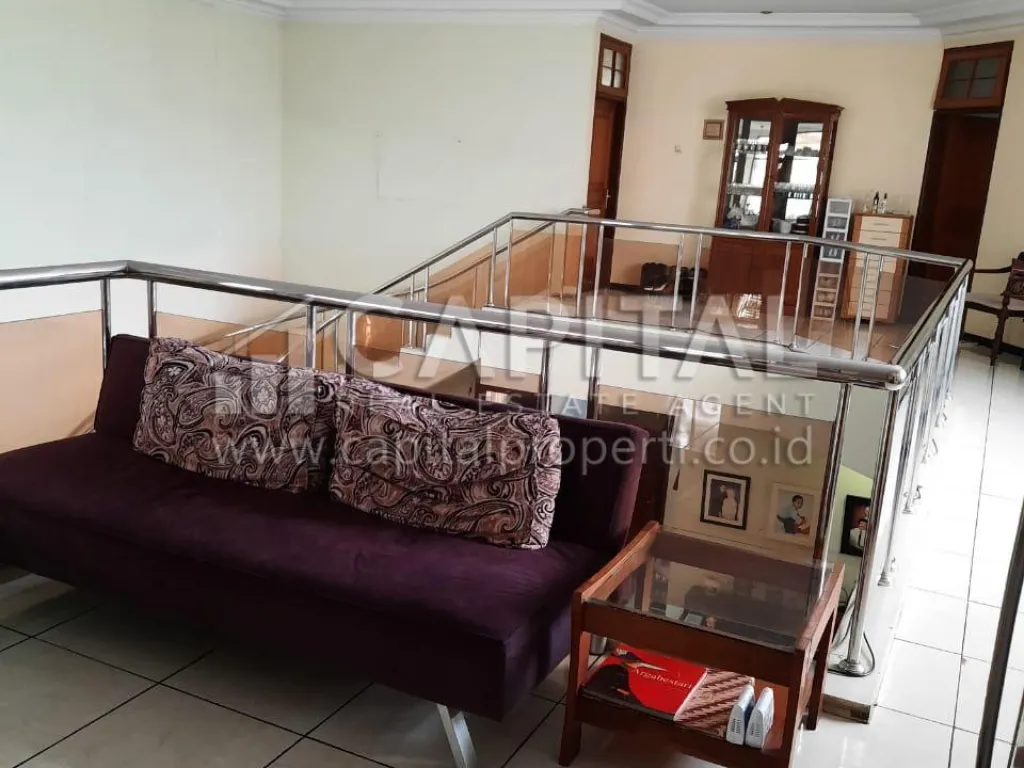 Jual rumah dan paviliun di kawasan elite Setrasari Bandung Kota | iklanova.com