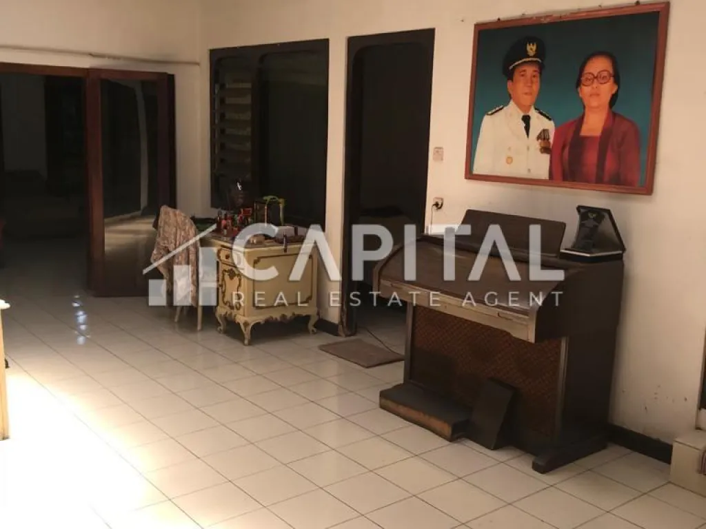 Jual rumah dengan taman di sayap Buahbatu Bandung | iklanova.com