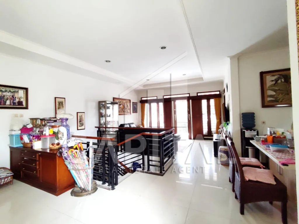 Jual rumah di Sayap Supratman | iklanova.com