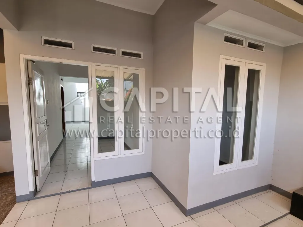 Jual rumah full renov di Taman Cibaduyut Indah | iklanova.com