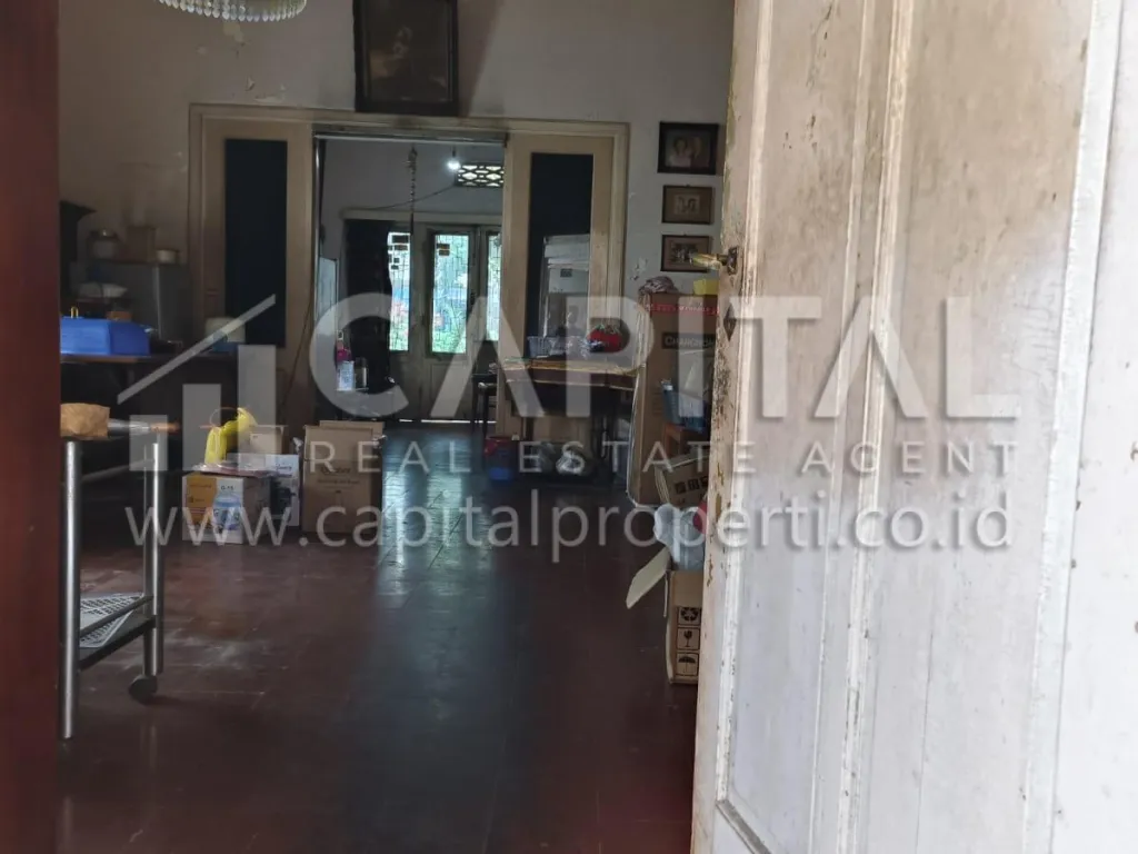 Jual rumah hitung tanah di Jalan Dr. Cipto bandung | iklanova.com